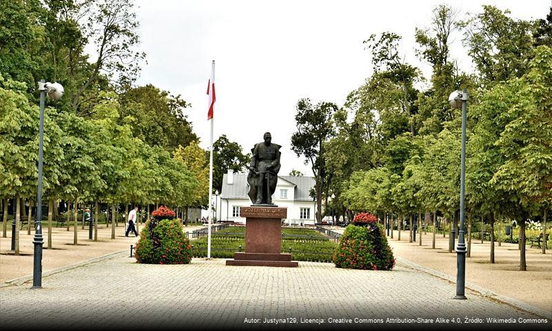 Park miejski w Mławie